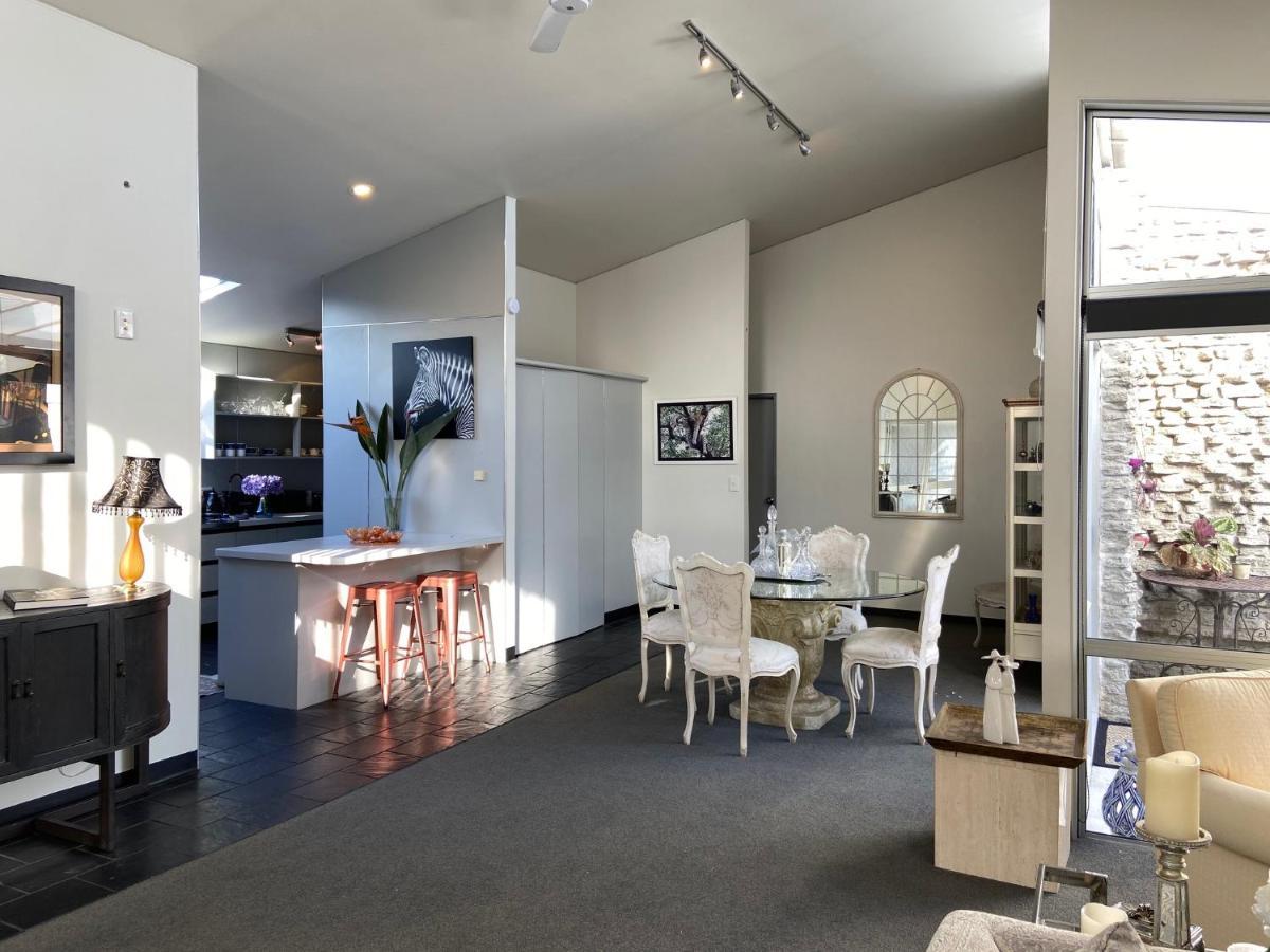Maison Blue - Chic Inner City Townhouse Napier Buitenkant foto